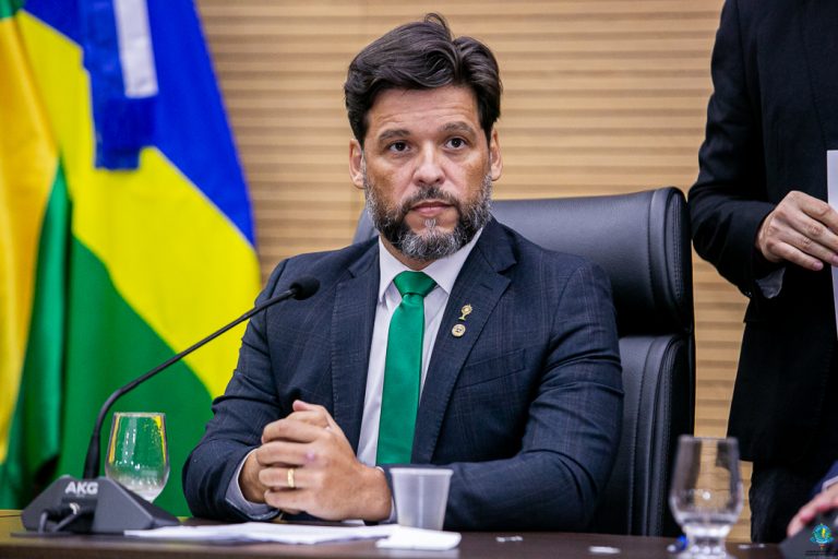 Urgente: deputado Camargo cobra Governo sobre auxílio-alimentação e transporte para profissionais da Saúde e Educação