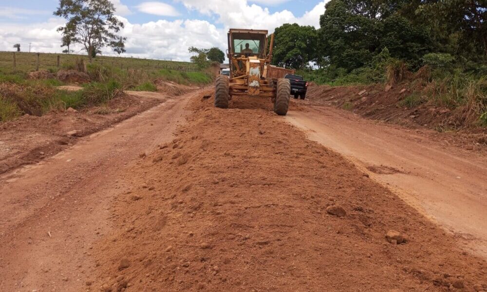 Manutenção da RO-490 melhora acesso ao Porto Rolim e impulsiona região da Zona da Mata