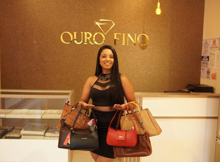 Bolsas e Acessorios você encontra na Ouro Fino Ótica e Joalheria!