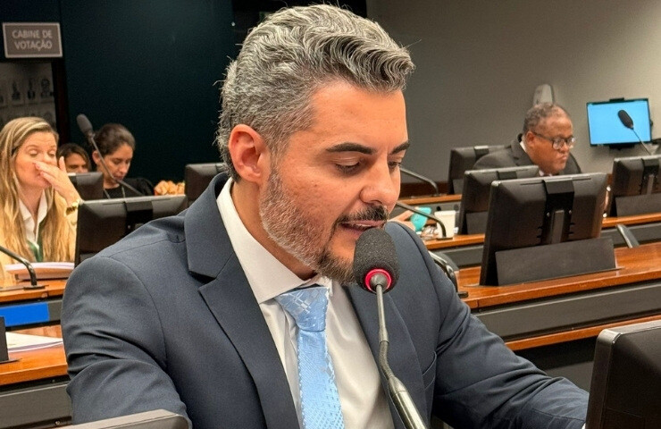 Thiago Flores defende empreendedorismo inclusivo e tem relatório aprovado na Câmara