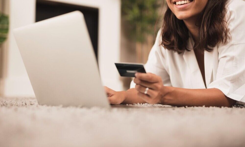 Black Friday: atenção a fraudes e prazos garante segurança nas compras