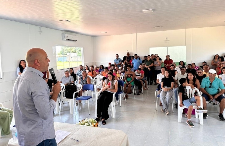 Com homenagem a Apollo Herreira Klein, dep Ismael Crispin entrega refeitório que beneficiará alunos da Escola Paulo Freire