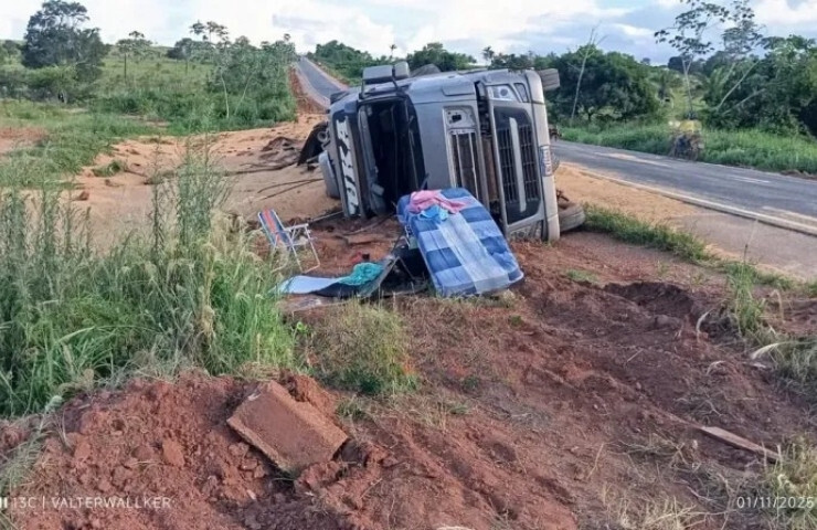 Motorista de Rolim de Moura sobrevive a grave acidente na BR-364 e chama livramento de milagre de Deus