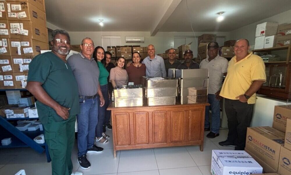 Dep Ismael Crispin reforça compromisso com a saúde pública de Alvorada e entrega materiais cirúrgicos ao Hp