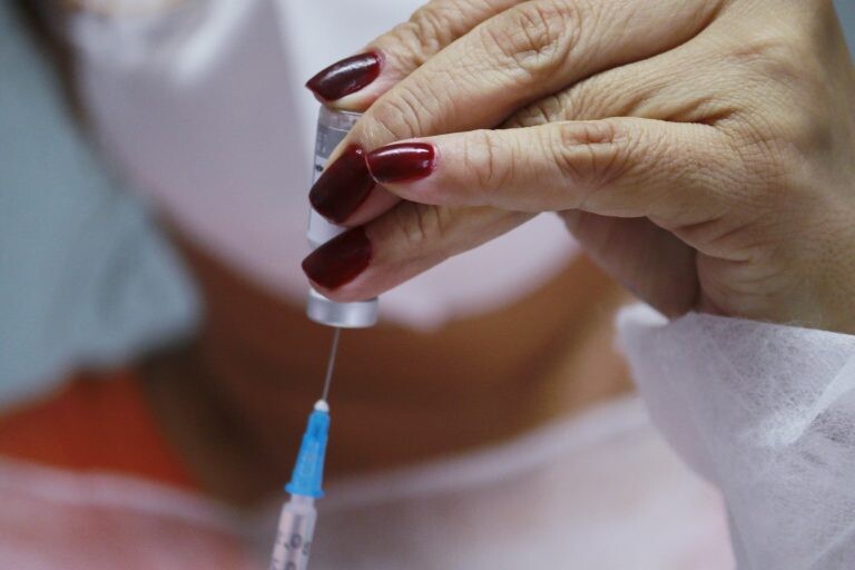 Proteção aos pacientes com comorbidades é ampliada pelo governo de RO por meio de unidade para imunobiológicos