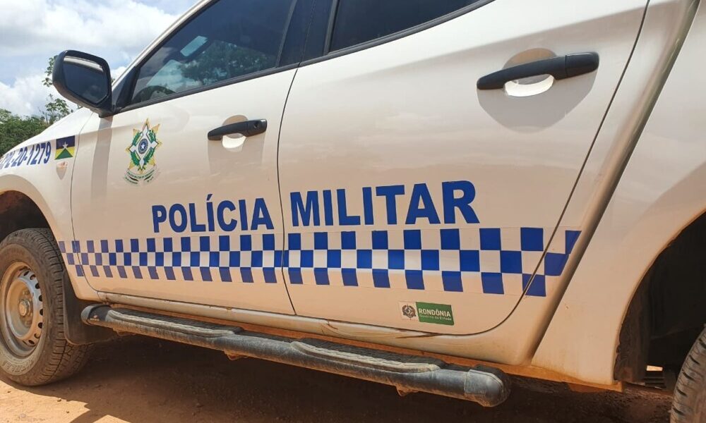 Carro é furtado em frente à Escola JK em Santa Luzia do Oeste