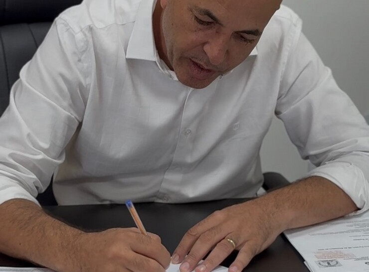 Deputado Ismael Crispin assina primeira destinação de recursos de 2026 e garante R$ 2,8 milhões para a saúde de Costa Marques