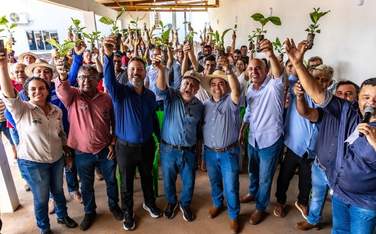 Ismael Crispin entrega 160 mil mudas de café e garante ampliação da produção da economia de São Francisco do Guaporé