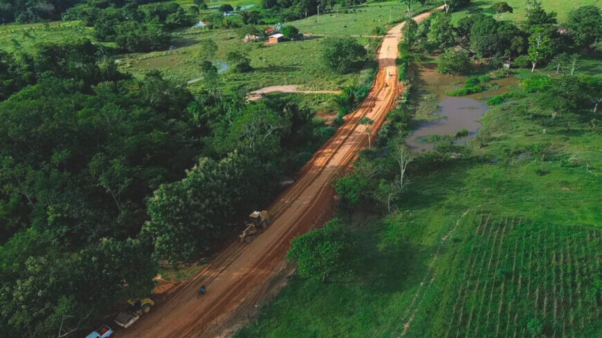 Manutenção de revestimento primário é realizada pelo governo de RO nas RO-470 e RO-010, na Região Central
