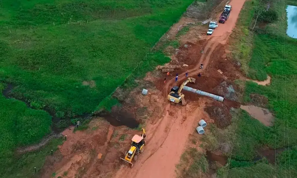 Instalação de manilhas e serviços de reconformação de plataforma melhoram condições de trafegabilidade da RO-010