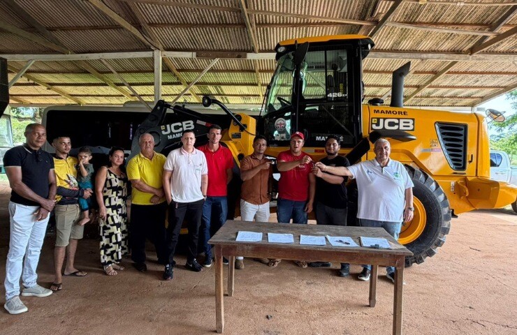 Emenda de Jean Oliveira garante pá carregadeira de R$ 800 mil para associação rural em São Miguel do Guaporé