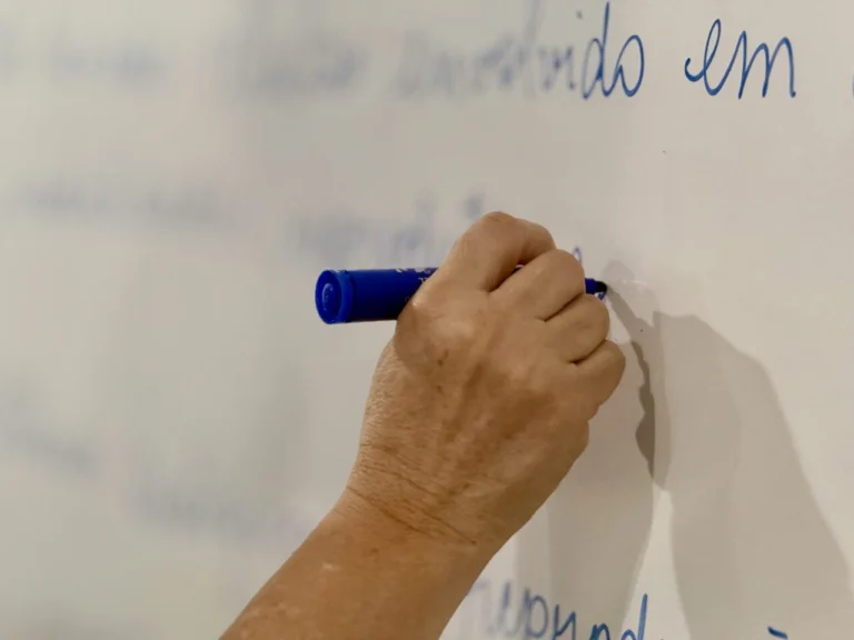 Professor da Rede Estadual de Ensino de Rondônia desenvolve guia pedagógico para fortalecer aprendizado em Geografia