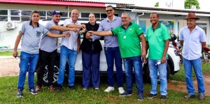 Após susto, Ismael Crispin retoma a agenda e participa da entrega de veículo para pacientes com câncer em Nova Brasilândia