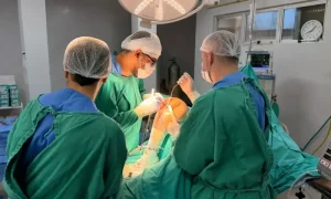 Primeira cirurgia eletiva de prótese de joelho é realizada no Hospital de Retaguarda de Rondônia