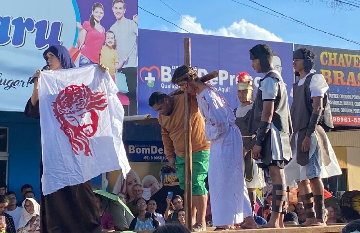 Igreja Católica celebra a Paixão de Jesus Cristo em Alta Floresta D’Oeste Ro
