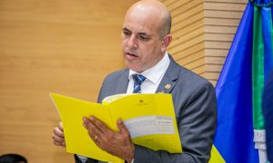 Lei de Ismael Crispin declara Liga de Amadores Brasileiros de Rádio como Utilidade Pública