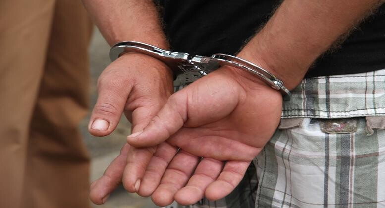 Criminoso é capturado por populares após assalto a trabalhador em Rolim de Moura; comparsa foge com celular roubado