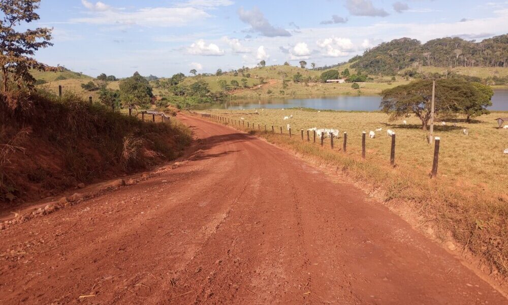 Jean Oliveira garante patrolamento de mais de 500 km de rodovias não pavimentadas e beneficia produtores