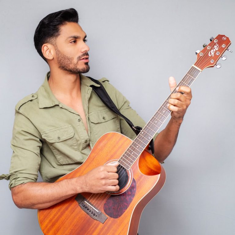 DANILO SILVA: UM CANTOR QUE TRANSFORMA EXPERIÊNCIAS EM MÚSICA